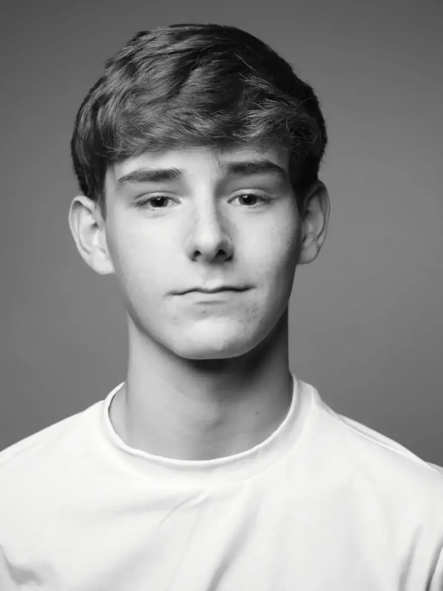 Mason jones model portfolio
