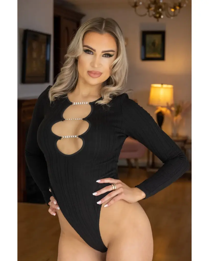 Beatrice — Models House archive