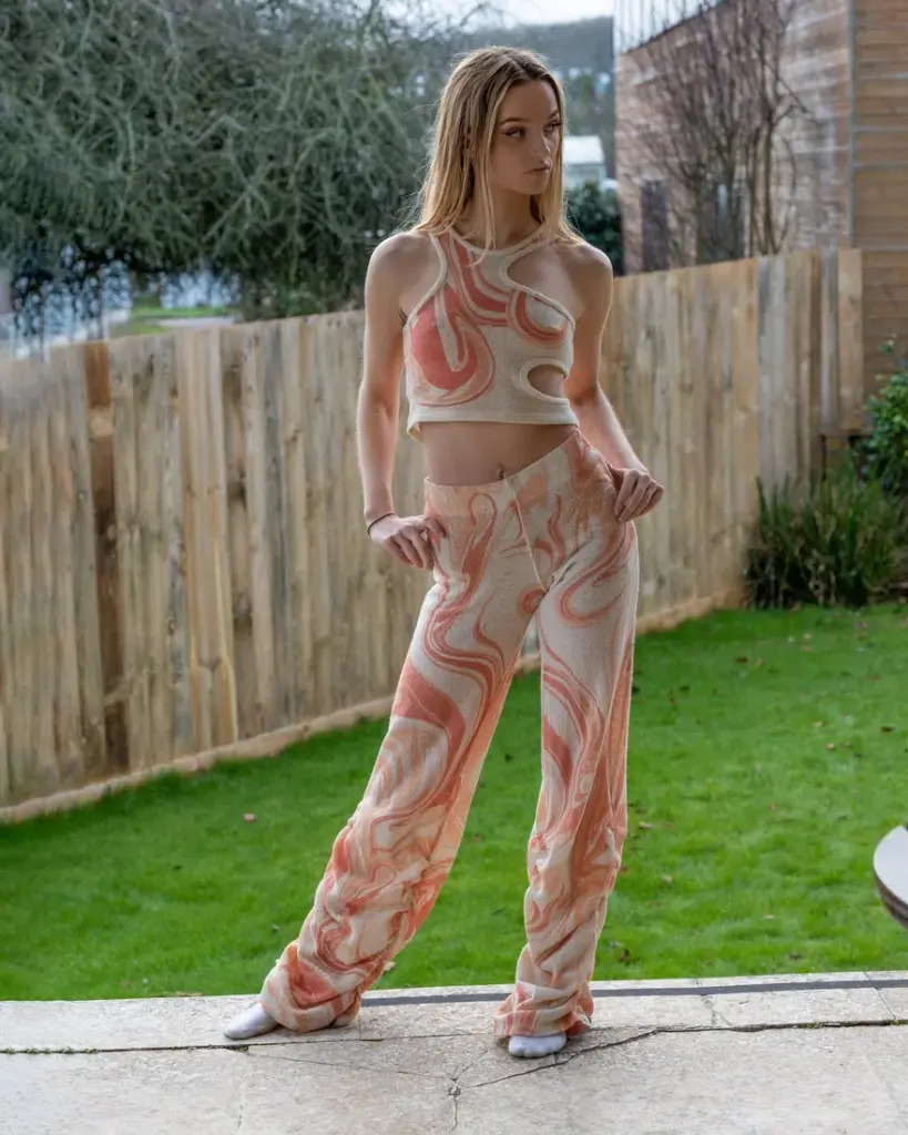 Ella Judge — Models House Gallery